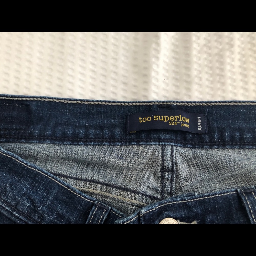 Levi’s - Picture 3 of 5